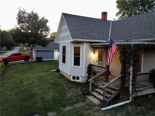 401 N 1st St, Clarksdale, MO 64430