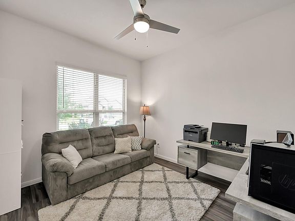 5th image of 1069 Clearwood Dr