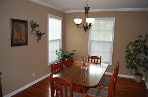 4th image of 1212 Valleydale Dr