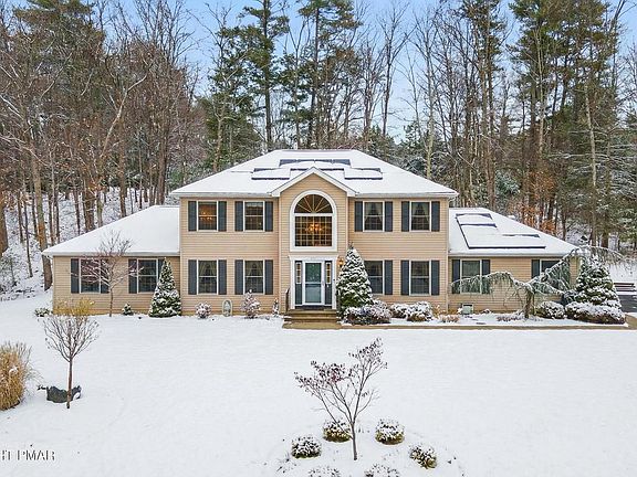 2nd image of 102 Arbor Way