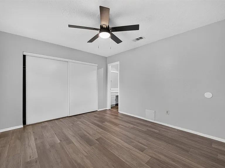 2403 Autumn Springs Ln — Photo 12