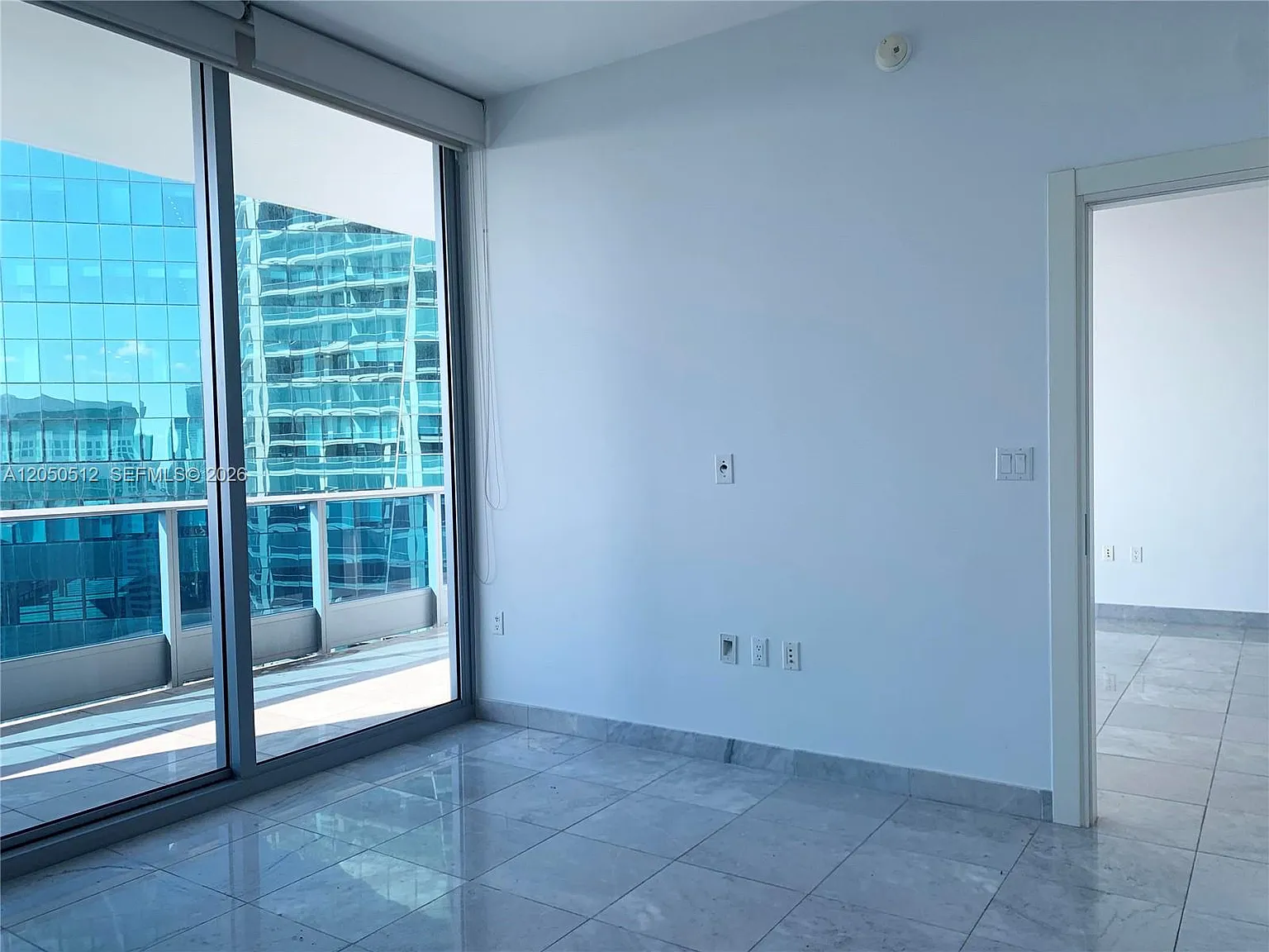 1 bed, 1.5 bath, 820 sqft, $3,700 — Photo 3