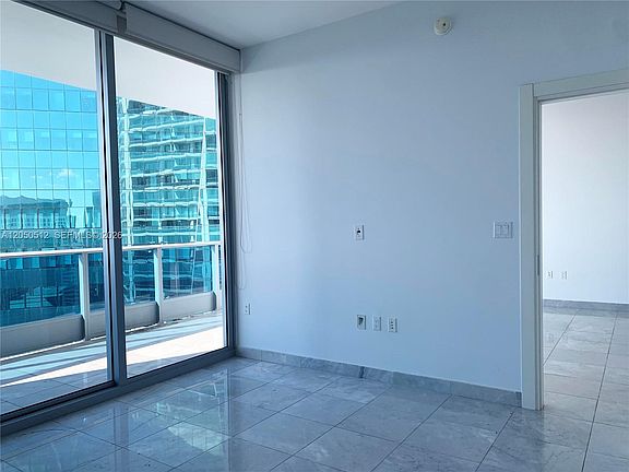 3rd image of 200 Biscayne Blvd #200