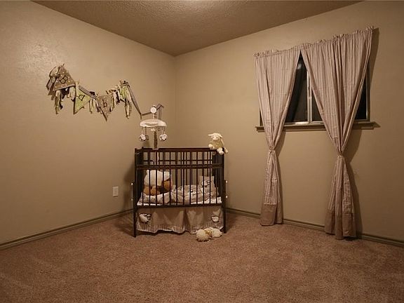 3rd image of 1308 Sagebrush Dr