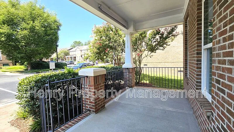 2 bed, 2.5 bath, 1450 sqft, $2,395 — Photo 4