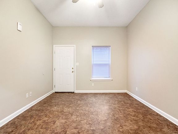 3rd image of 701 Peachers Dr APT D