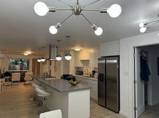 205 NW 105th St #B, Seattle, WA 98177