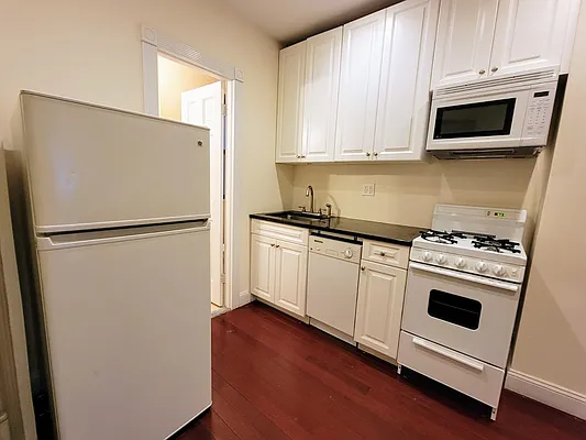 Rented by Gold & Appel Realty Corp | media 11