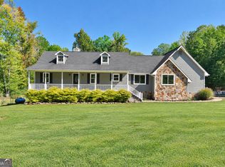279 W Plantation Dr, Newnan, GA 30263