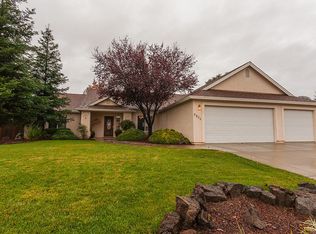 4894 Elk Creek Dr, Redding, CA 96002