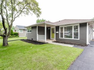 3406 Fremont St, Rolling Meadows, IL 60008