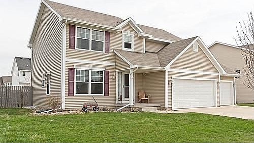 1st image of 325 NW Waterview Ct