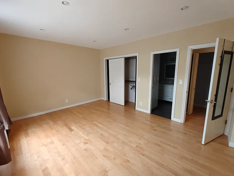 25 Marion St #44 — Photo 5