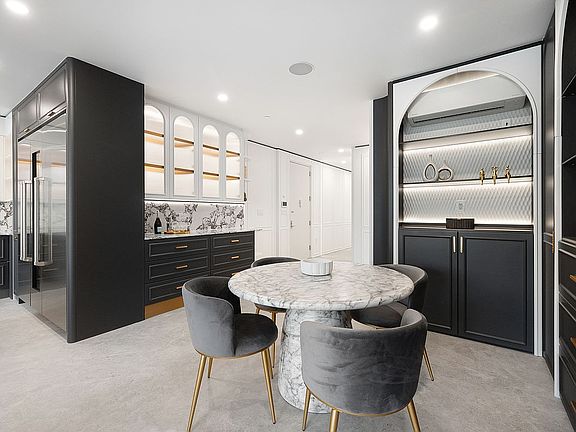 4th image of 659 Grand St #2