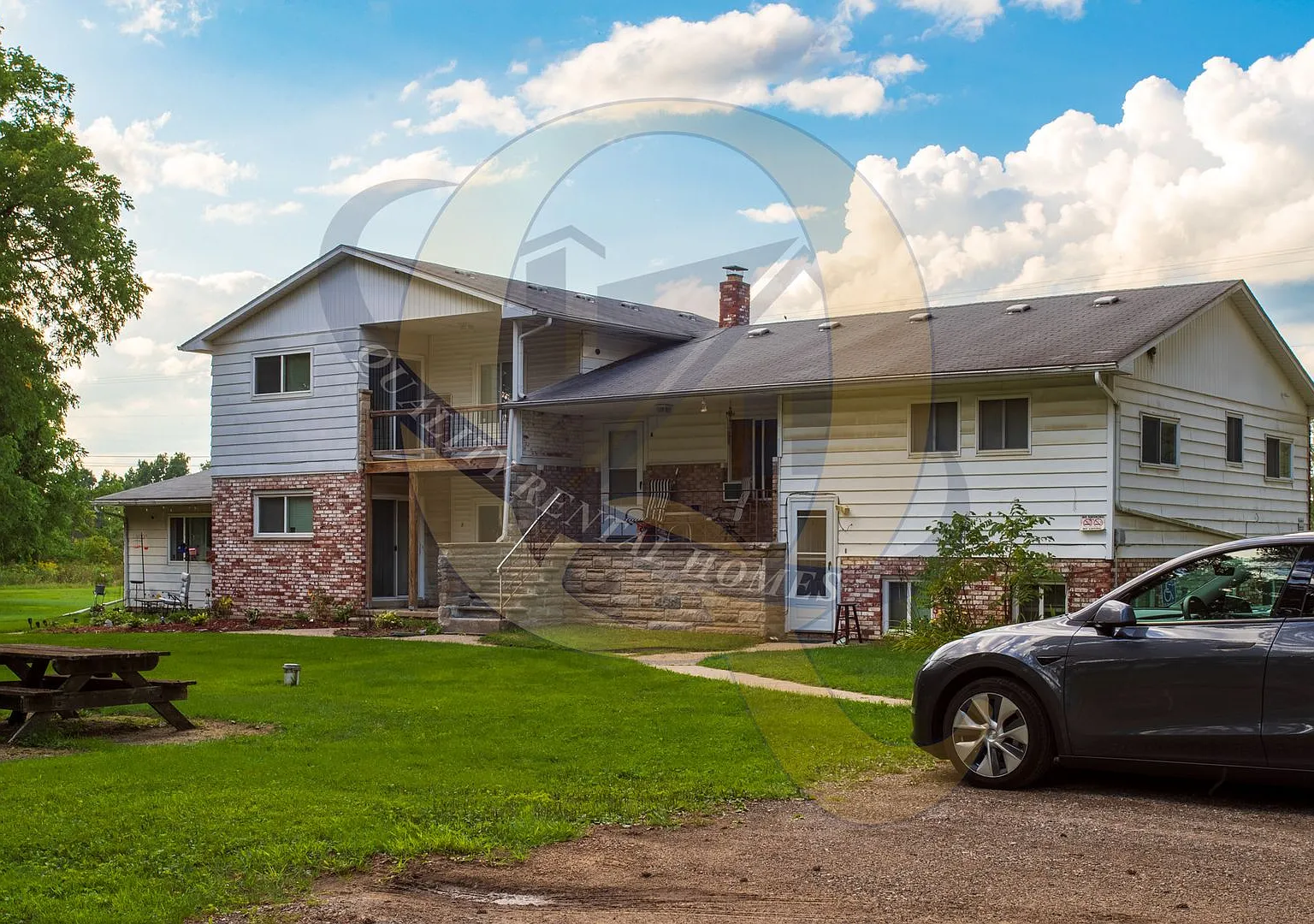 10149 Corunna Rd — Photo 3