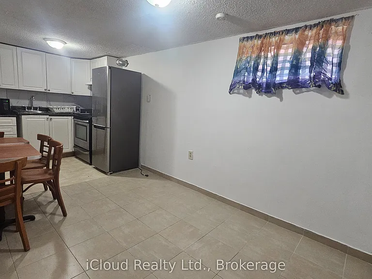 39 Frey Cres #BSMNT — Photo 5
