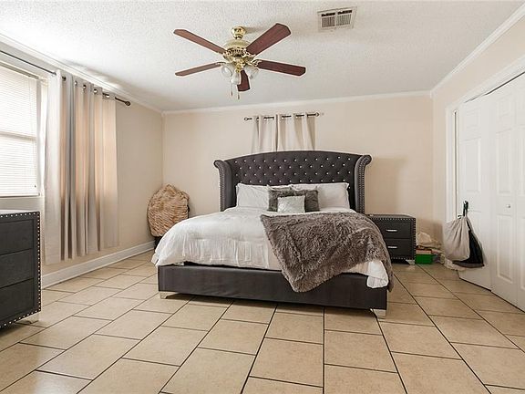 5th image of 4517 Dodt Ave