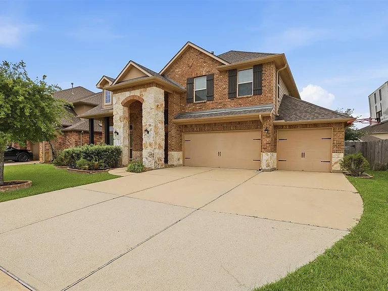 22943 Dale River Rd — Photo 2