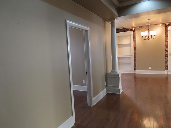 2nd image of 612 Center St APT 5