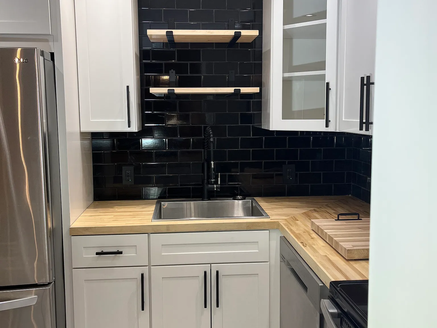 1 bed, 770 sqft, $2,150 — Photo 4