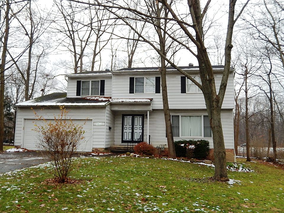1st image of 9602 Greenway Dr