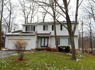 9602 Greenway Dr, Twinsburg, OH 44087