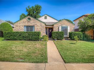 1041 Paintbrush St, Mesquite, TX 75149