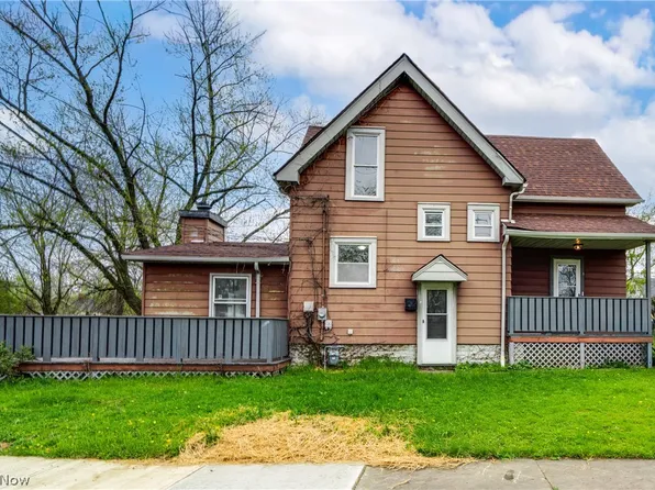 15413 Raymond St, Maple Heights, OH 44137