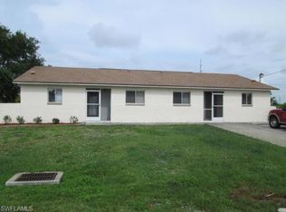 1942 SE Santa Barbara Pl, Cape Coral, FL 33990