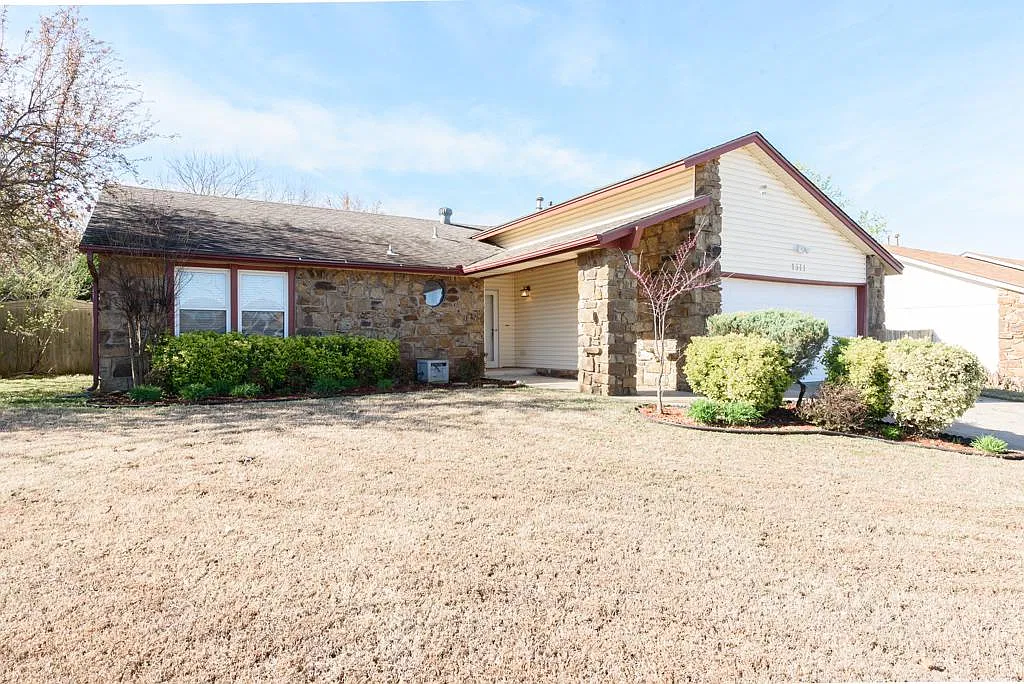 1511 W Orlando St — Photo 2
