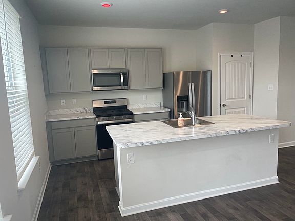 3rd image of 72 Citrus Dr