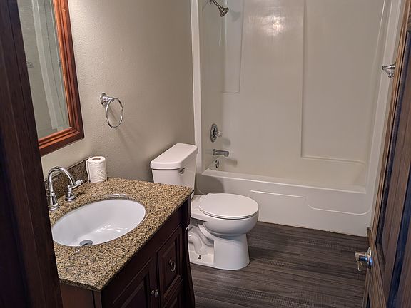 3rd image of 105 N Kelly St #2