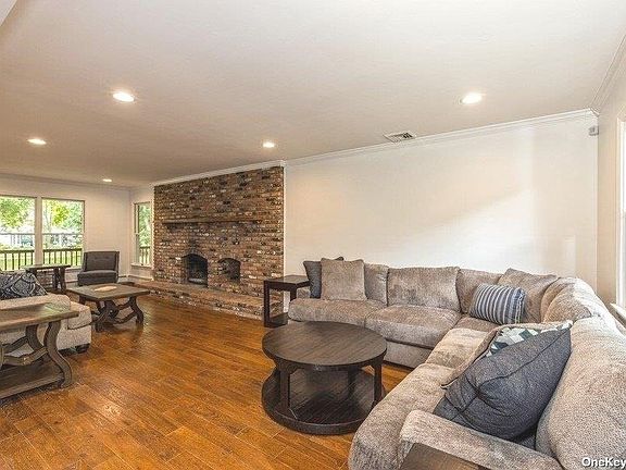 5th image of 184 Phillips Ln