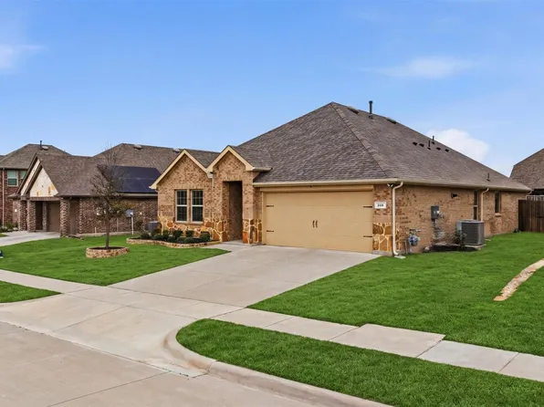 210 Gatecrest Dr, Fate, TX 75087