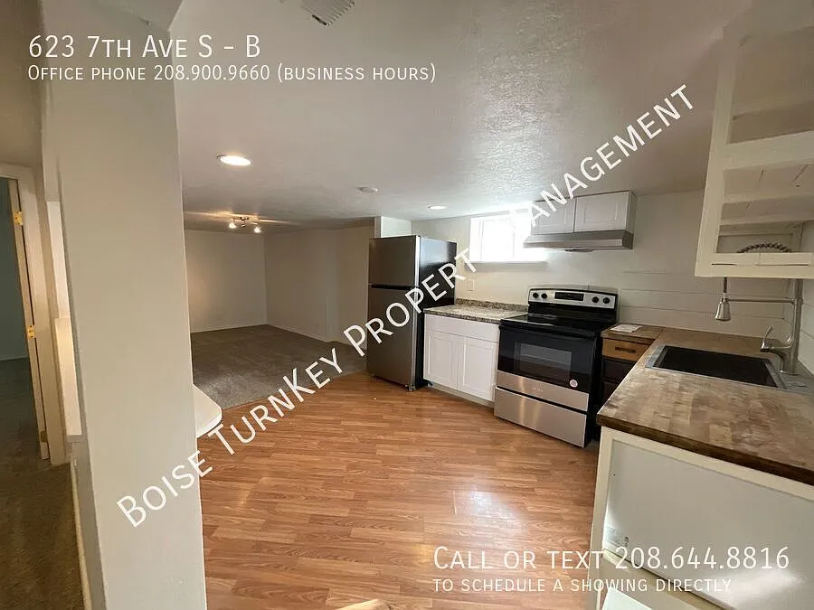 Building Photo - 623 7th Ave S #B