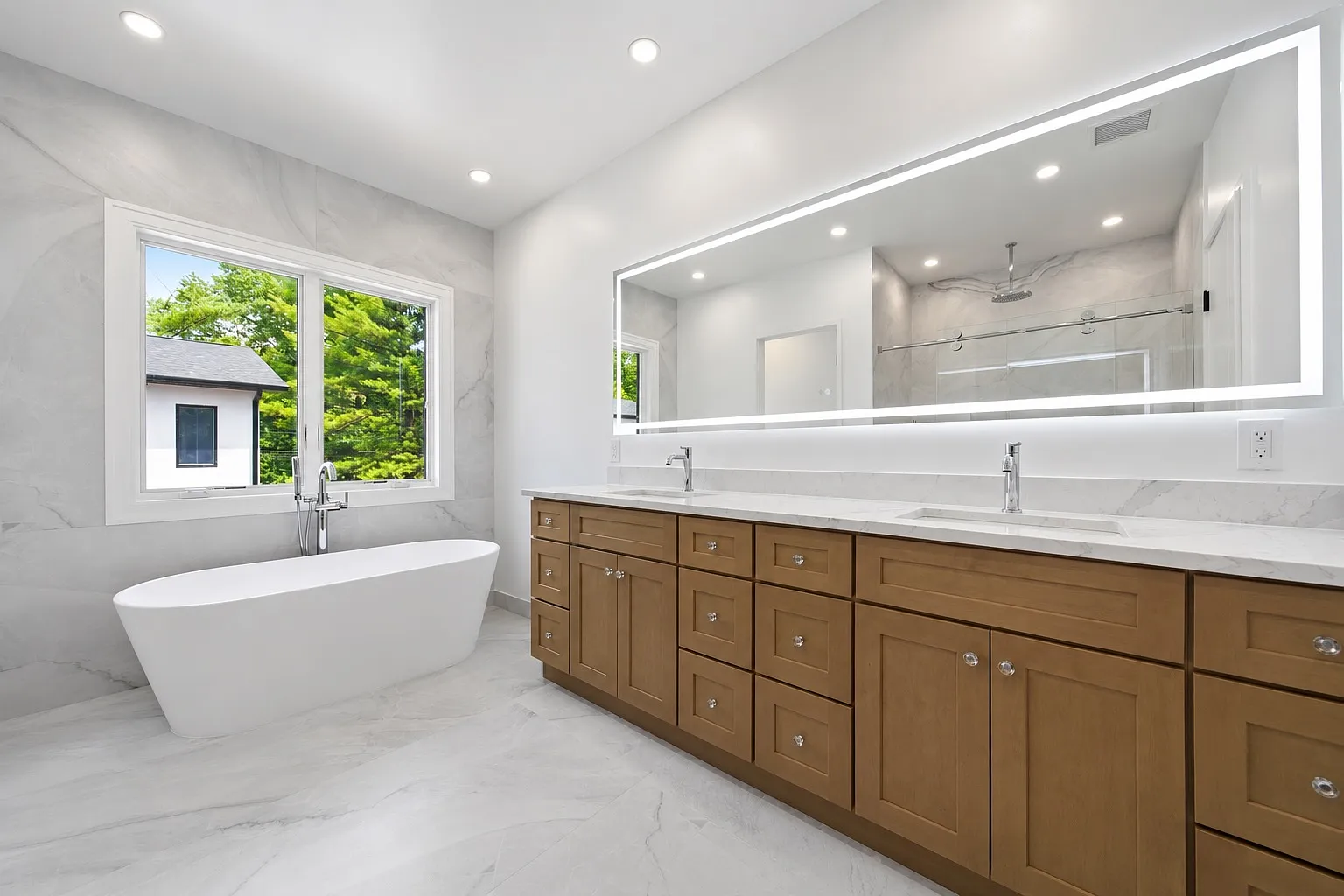 5 bed, 4500 sqft, $16,000 — Photo 4