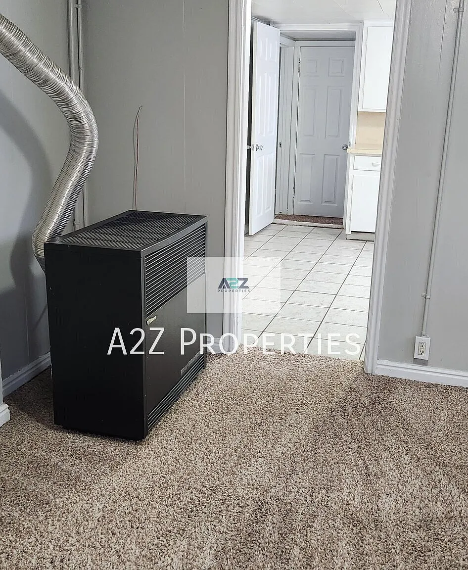 3 bed, 1.0 bath, 850 sqft, $1,200 — Photo 3