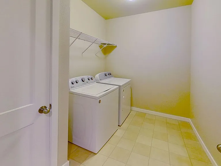 5024 Woodbine Dr SW — Photo 20