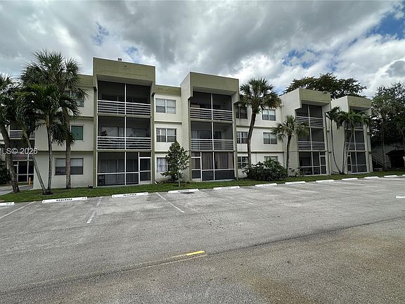 4th image of 4215 N University Dr APT 101