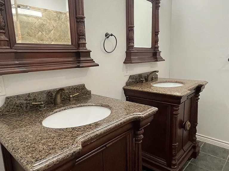 4529 Gardiner Rd — Photo 15