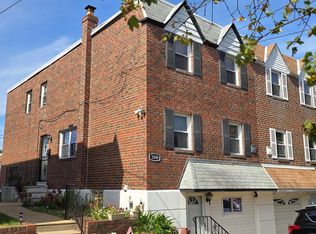 2806 Walnut Hill St, Philadelphia, PA 19152