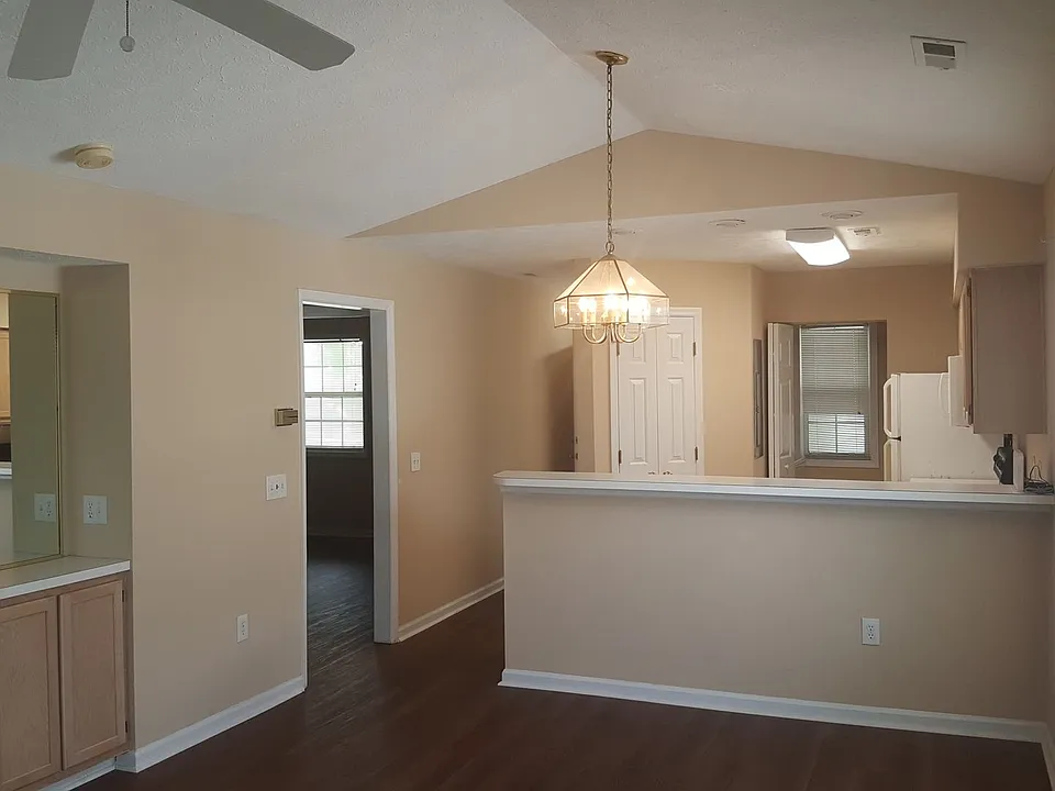 589 Blue River Ct #4G