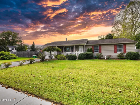 60 N Main Street N, Farmingdale, NJ 07727