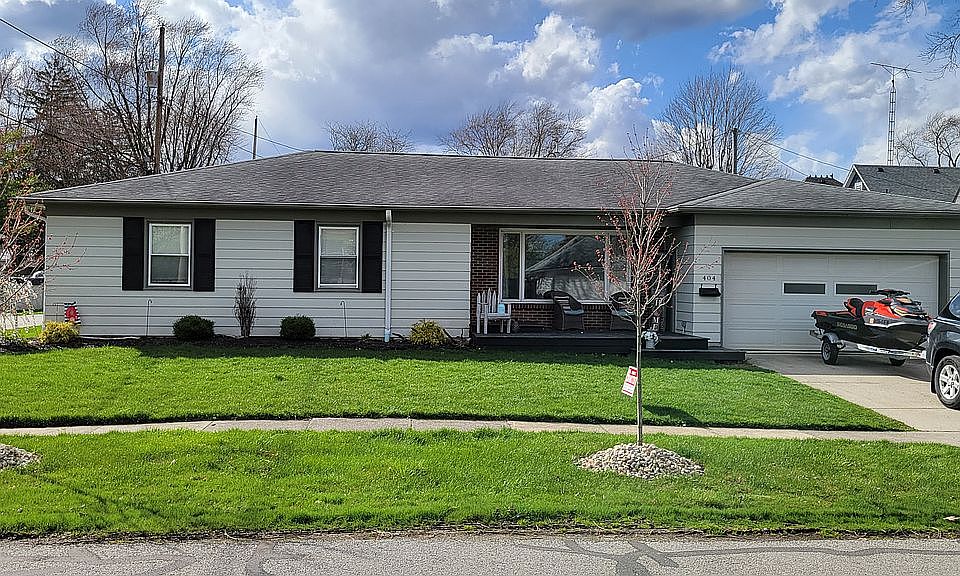 2nd image of 404 Hedges St