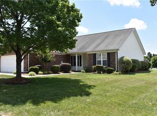 3920 Cloverwood Meadow Ln, High Point, NC 27265