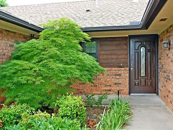 3rd image of 12505 Parkland Pl