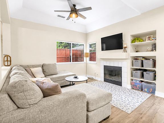 4th image of 124 Sutcliffe Cir