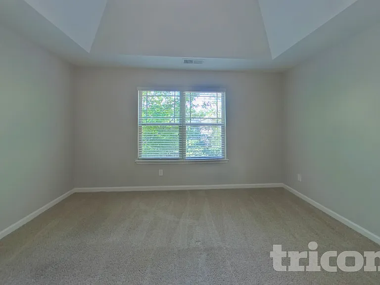 377 Lossie Ln — Photo 7