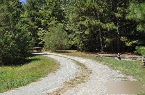 5th image of 180 Carl Ln