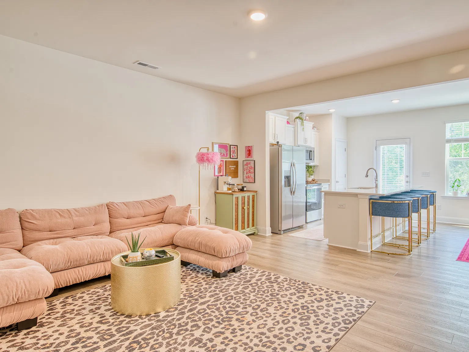 3 bed, 1757 sqft, $2,025 — Photo 2